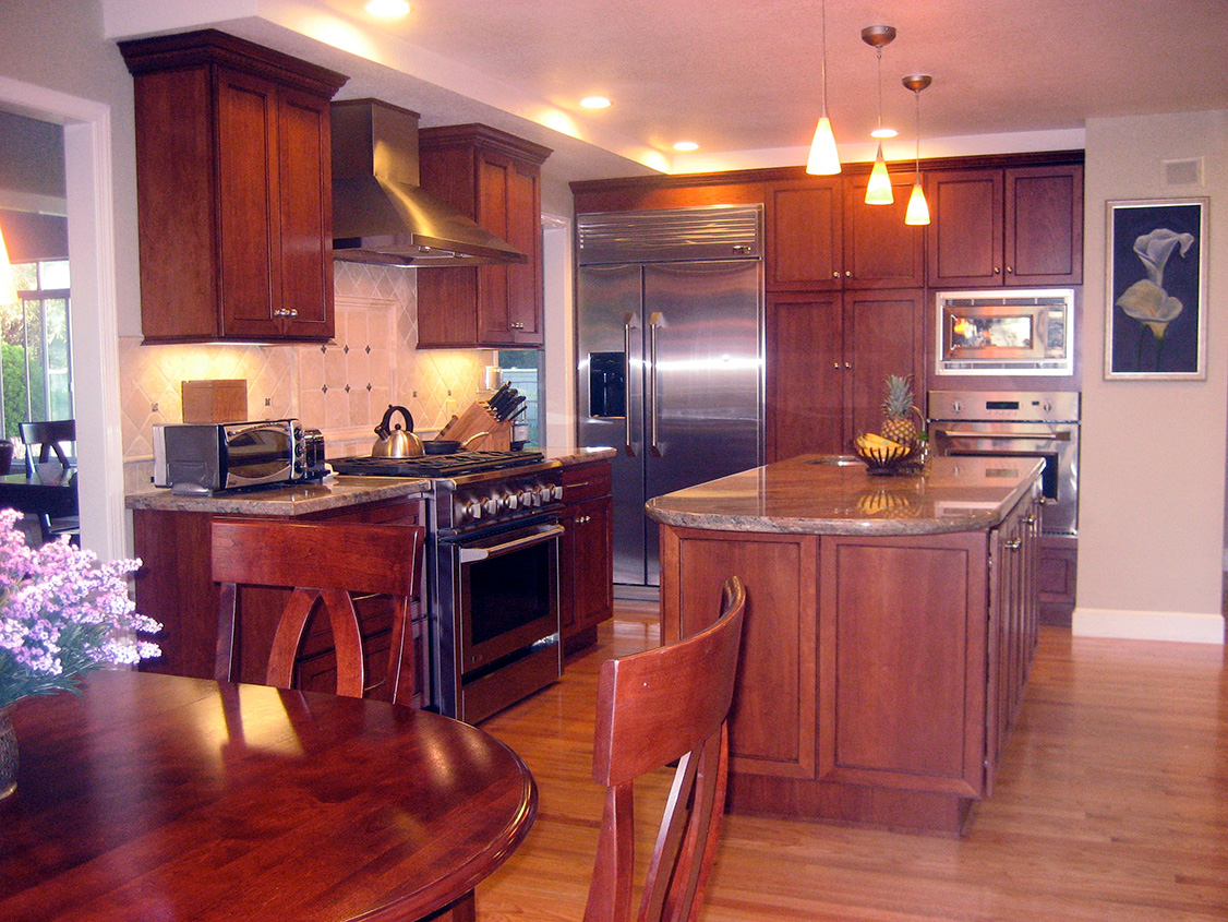 Completely remodeled kitchen in Mountain View by General Contractor Jack Cannon of Lynstar Enterprises